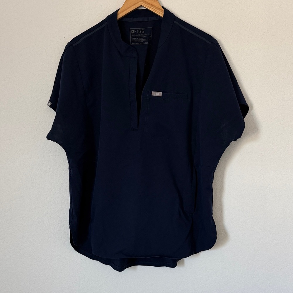 Figs technical collection NAVY BLUE scrub top XXL